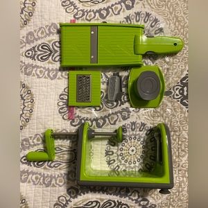 Mandolin/ Cheese grater